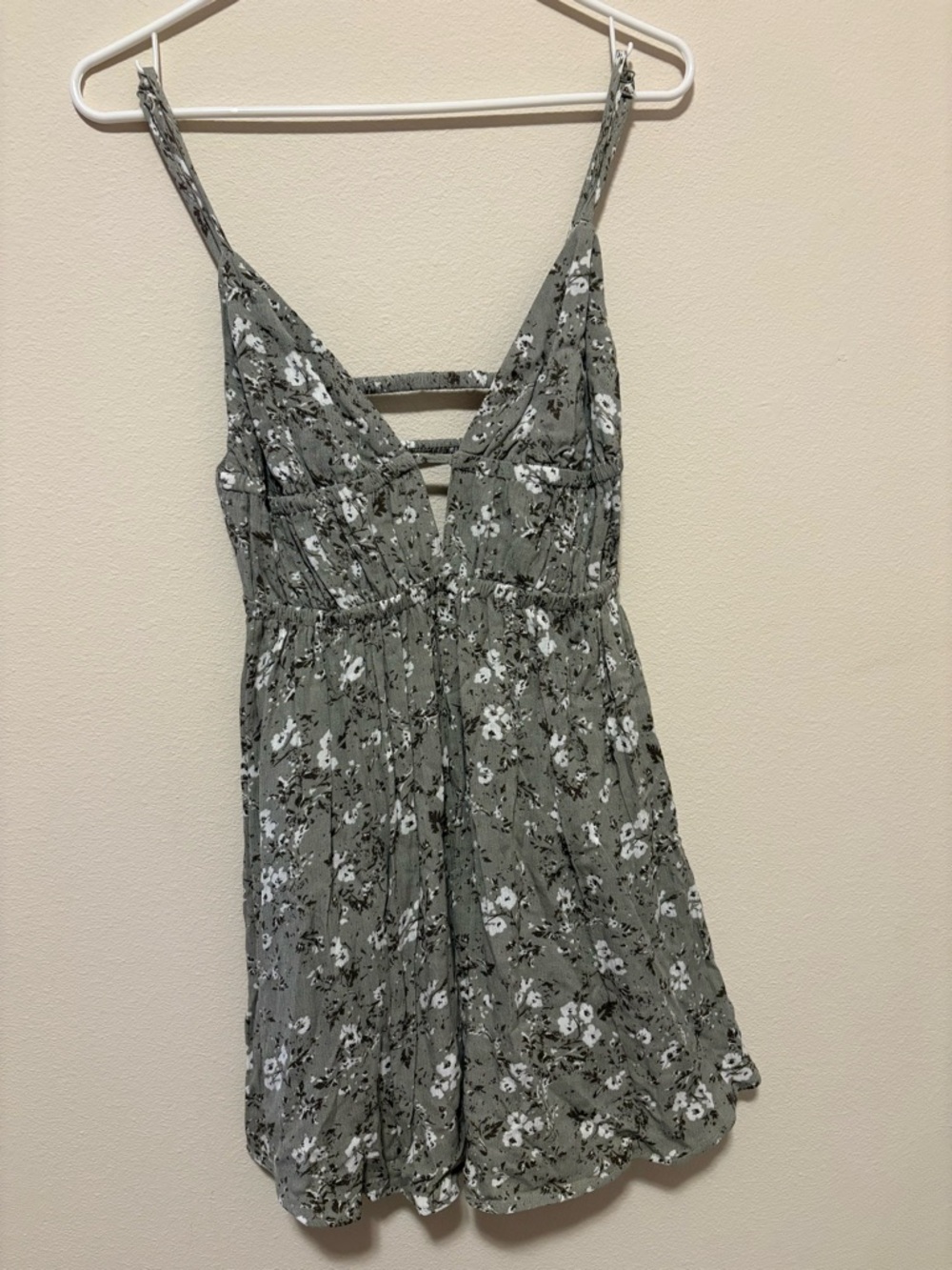 Garage Seagrass Floral Romper in Light Green and White